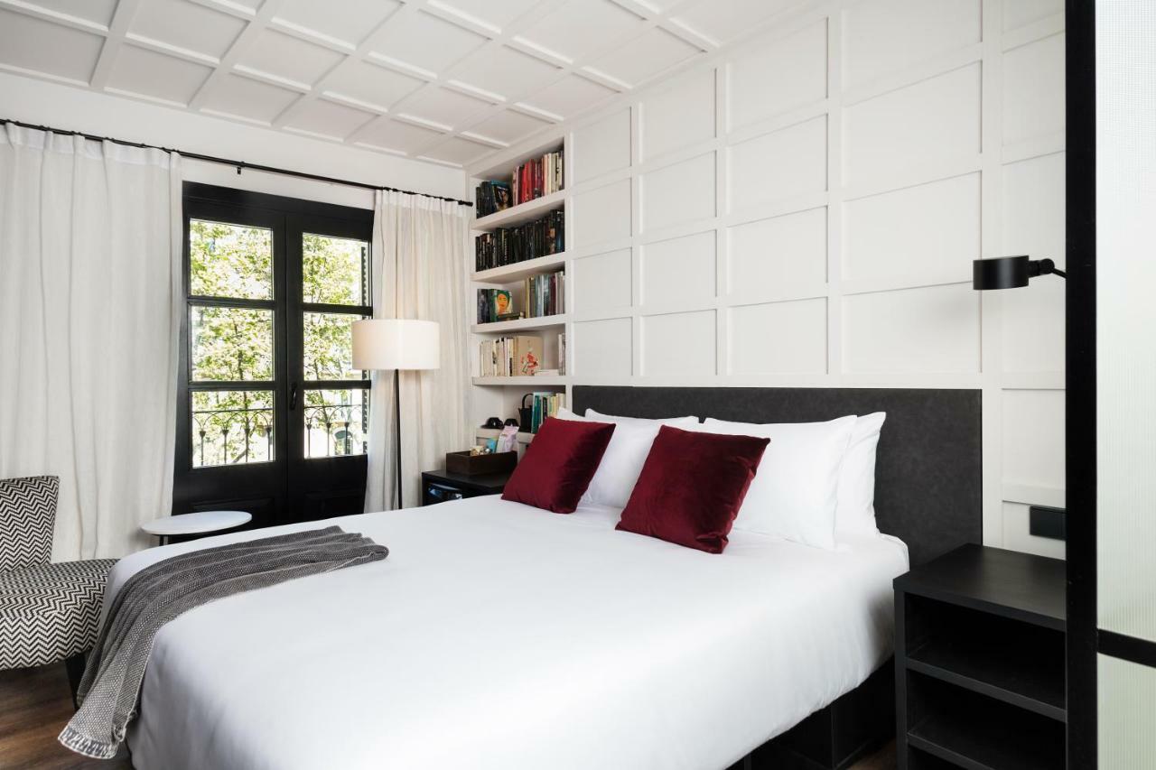 Yurbban Ramblas Boutique Hotel Barcellona Esterno foto