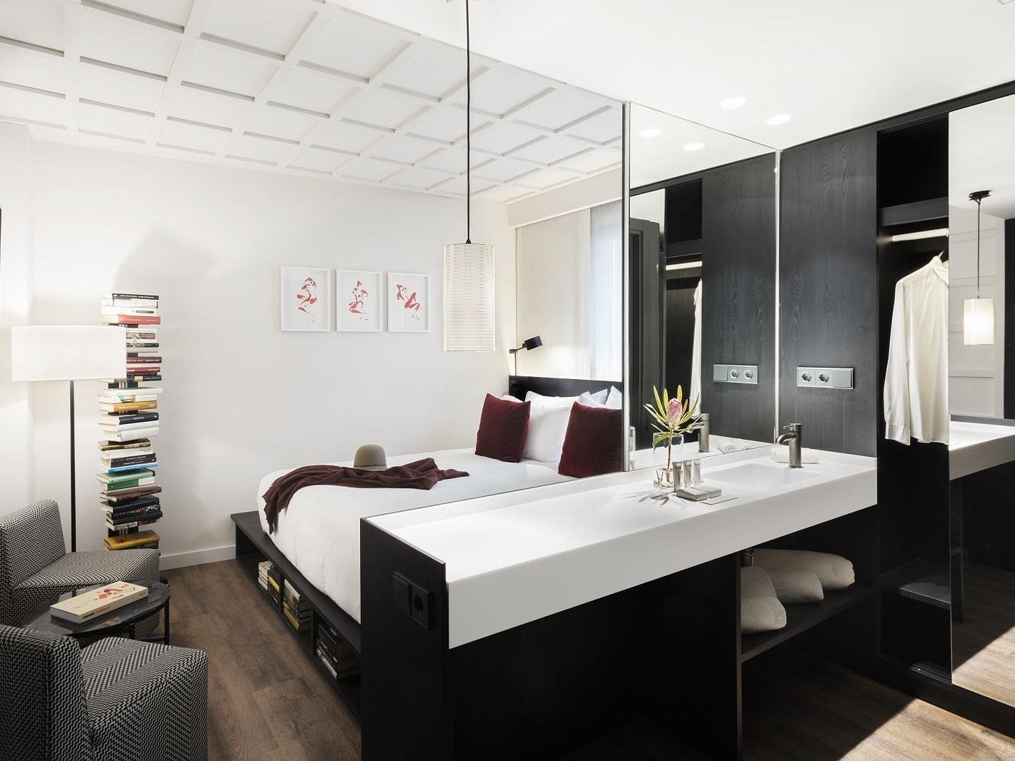 Yurbban Ramblas Boutique Hotel Barcellona Esterno foto